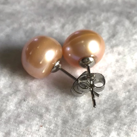 Large Peach Freshwater Pearl Studs in Stainless Steel #2 - Picture 1 of 5